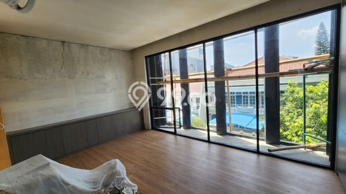 Dijual Rumah Luas Megah Dengan View Cantik di Muara Karang, Jakarta Utara Dijual Rumah Luas Megah Dengan View Cantik di Muara Karang, Jakarta Utara