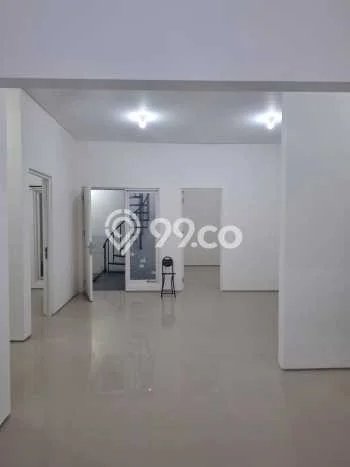 Disewakan Hunian Konsep Modern di Sukolilo Surabaya dengan 4 KT Disewakan Hunian Konsep Modern di Sukolilo Surabaya dengan 4 KT