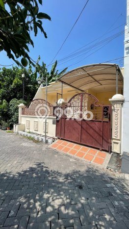 Disewakan Rumah Murah di Mulyosari Surabaya Punya 4 Kamar Tidur Disewakan Rumah Murah di Mulyosari Surabaya Punya 4 Kamar Tidur