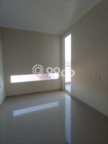 Rumah Modern Minimalis 3 KT Bisa Langsung Pindah di Mulyorejo Rumah Modern Minimalis 3 KT Bisa Langsung Pindah di Mulyorejo