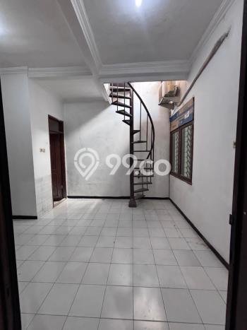 Lokasi strategis! Rumah siap huni dikontrakkan di Sukolilo LB 128m2 Lokasi strategis! Rumah siap huni dikontrakkan di Sukolilo LB 128m2