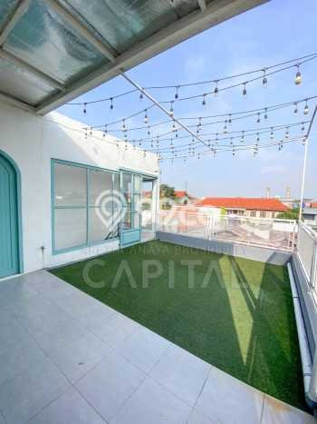 Hunian Cantik Modern Lb 167m2 di Arcamanik, Bandung Hunian Cantik Modern Lb 167m2 di Arcamanik, Bandung