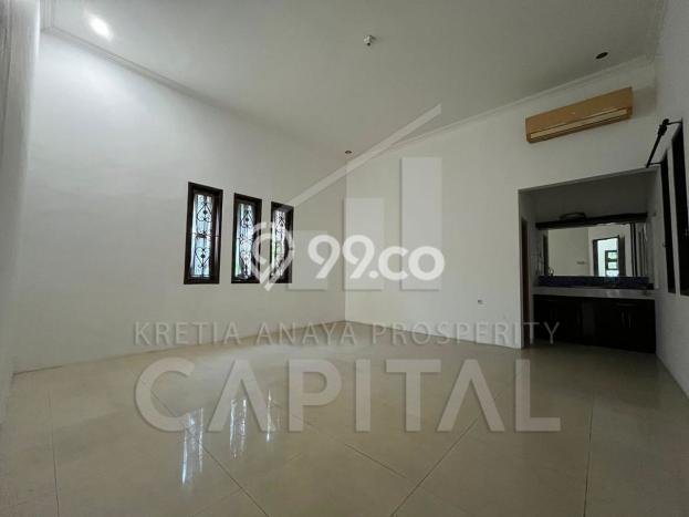 Rumah Eksklusif Siap Huni LT 334m2 di Batununggal, Bandung Rumah Eksklusif Siap Huni LT 334m2 di Batununggal, Bandung