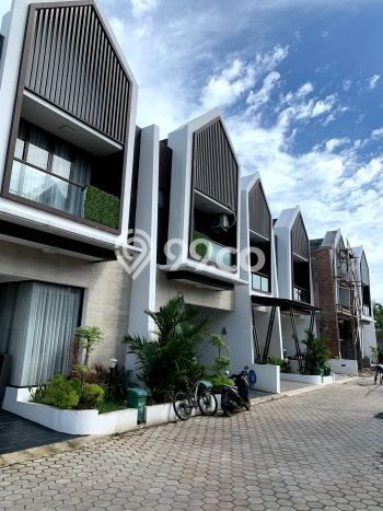 Dijual Hunian Rumah Nyaman 3 Kamar di Harjamukti, Depok Dijual Hunian Rumah Nyaman 3 Kamar di Harjamukti, Depok