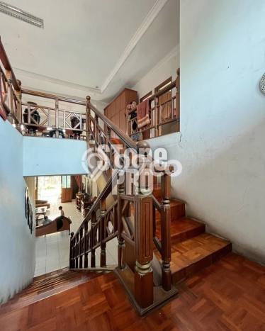 Jual Rumah Mewah Megah Dengan View Eksklusif di Cibubur, Jakarta Timur Jual Rumah Mewah Megah Dengan View Eksklusif di Cibubur, Jakarta Timur