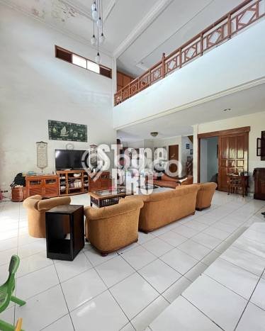Jual Rumah Mewah Megah Dengan View Eksklusif di Cibubur, Jakarta Timur Jual Rumah Mewah Megah Dengan View Eksklusif di Cibubur, Jakarta Timur