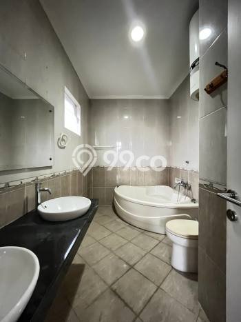 Rumah Luxury Modern Tanpa Renovasi di Cibubur Bogor Rumah Luxury Modern Tanpa Renovasi di Cibubur Bogor