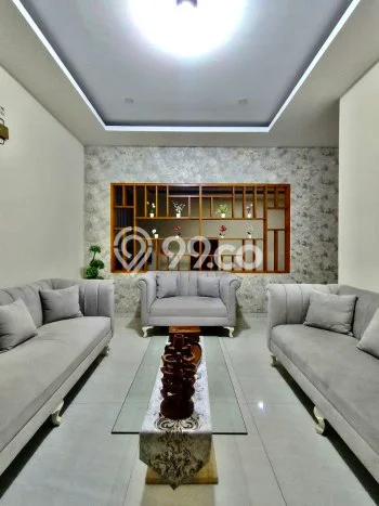 Hunian Elit LB 350m2 Siap Huni Desain Elegan di Harjamukti, Depok Hunian Elit LB 350m2 Siap Huni Desain Elegan di Harjamukti, Depok