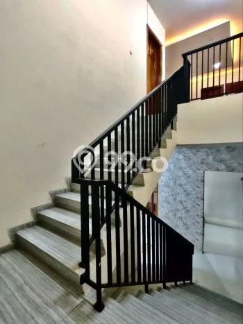 Hunian Elit LB 350m2 Siap Huni Desain Elegan di Harjamukti, Depok Hunian Elit LB 350m2 Siap Huni Desain Elegan di Harjamukti, Depok