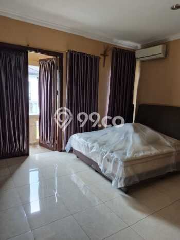 Rumah Terawat 4 KT 4 KM di Lokasi Strategis BSD, Tangerang Selatan Rumah Terawat 4 KT 4 KM di Lokasi Strategis BSD, Tangerang Selatan