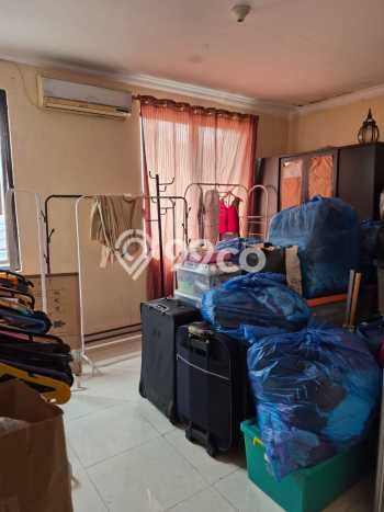 Rumah Terawat 4 KT 4 KM di Lokasi Strategis BSD, Tangerang Selatan Rumah Terawat 4 KT 4 KM di Lokasi Strategis BSD, Tangerang Selatan