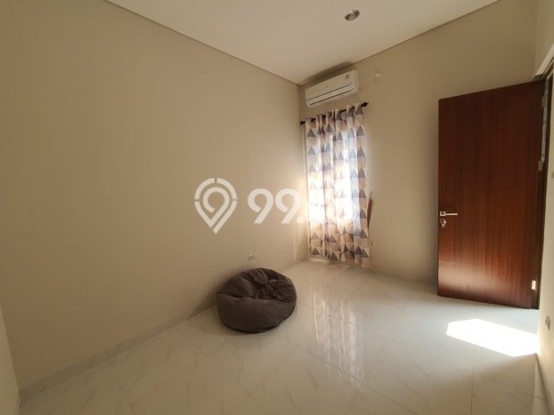 Hunian Cantik Minimalis Lb 79m2 di Serpong, Tangerang Selatan Hunian Cantik Minimalis Lb 79m2 di Serpong, Tangerang Selatan