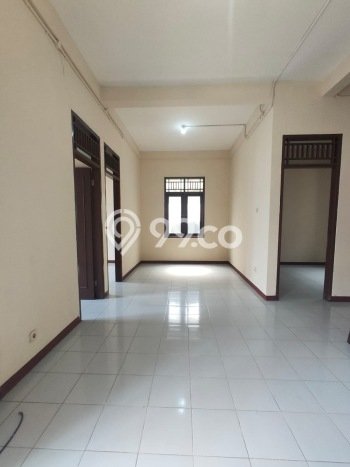 Dijual Kost Strategis di Pondok Aren, Tangerang Selatan 8 KT, 4 KM, Luas Bangunan 200m2 Dijual Kost Strategis di Pondok Aren, Tangerang Selatan 8 KT, 4 KM, Luas Bangunan 200m2