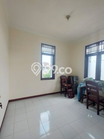 Dijual Kost Strategis di Pondok Aren, Tangerang Selatan 8 KT, 4 KM, Luas Bangunan 200m2 Dijual Kost Strategis di Pondok Aren, Tangerang Selatan 8 KT, 4 KM, Luas Bangunan 200m2