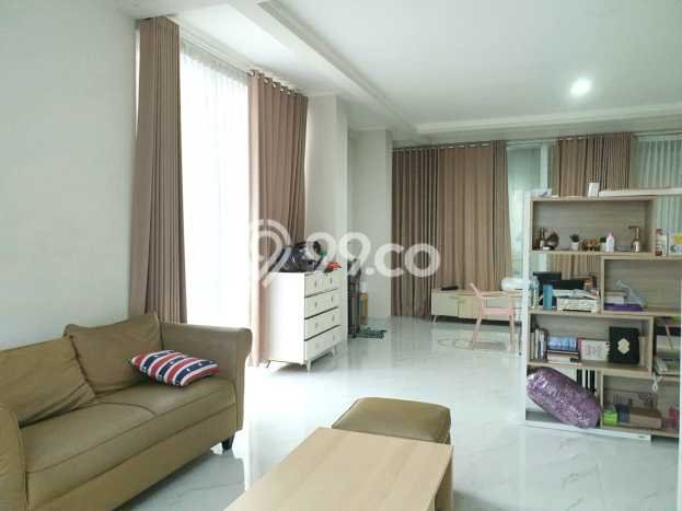 Hunian Elit LB 200m2 Siap Pakai Desain Elegan di Sektor 9-Bintaro, Tangerang Selatan Hunian Elit LB 200m2 Siap Pakai Desain Elegan di Sektor 9-Bintaro, Tangerang Selatan