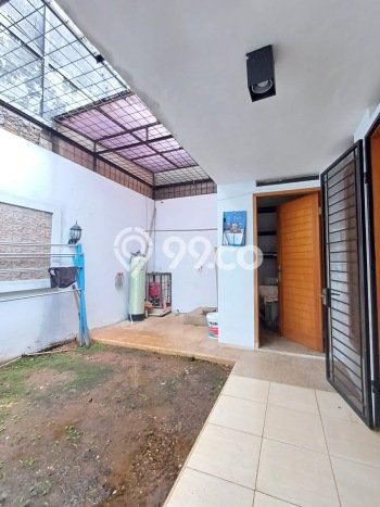 Rumah Minimalis 4 Kamar LT 180m2 di Jombang Rumah Minimalis 4 Kamar LT 180m2 di Jombang