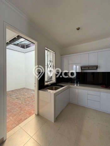 LISTING BARU! Rumah di , Ready, 3 KT, Dekat Tangerang Selatan, Tangerang Selatan, Luas 135m2m² LB 106m2m² LISTING BARU! Rumah di , Ready, 3 KT, Dekat Tangerang Selatan, Tangerang Selatan, Luas 135m2m² LB 106m2m²