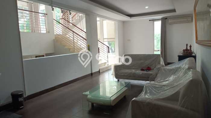 Rumah Mewah LB 400m2 Siap Huni Desain Elegan di Bintaro, Tangerang Selatan Rumah Mewah LB 400m2 Siap Huni Desain Elegan di Bintaro, Tangerang Selatan