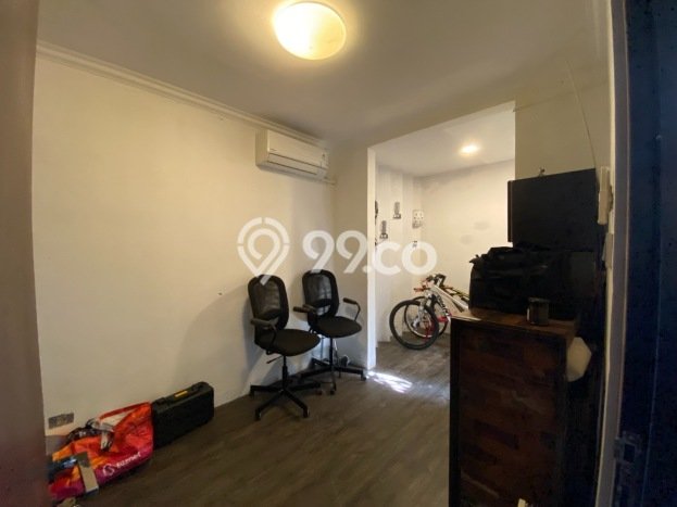 Hunian Eksklusif Siap Huni LT 276m2 di Kebayoran Baru, Jakarta Selatan Hunian Eksklusif Siap Huni LT 276m2 di Kebayoran Baru, Jakarta Selatan