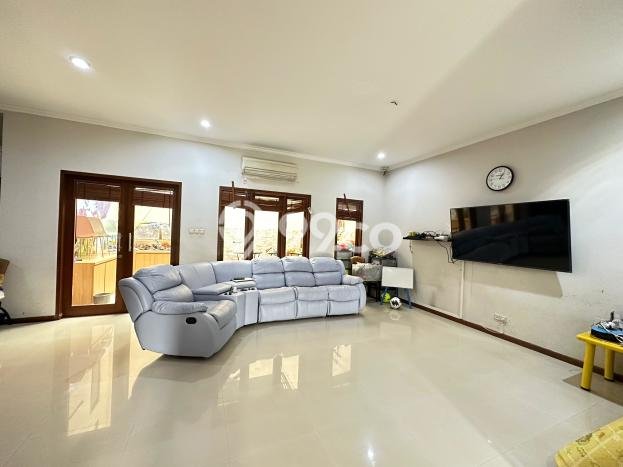 LISTING BARU! Rumah Strategis area Pondok Aren, LT 264m² Bangunan 300m² LISTING BARU! Rumah Strategis area Pondok Aren, LT 264m² Bangunan 300m²