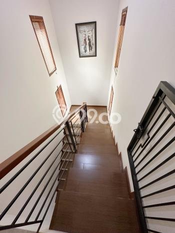 LISTING BARU! Rumah Strategis area Pondok Aren, LT 264m² Bangunan 300m² LISTING BARU! Rumah Strategis area Pondok Aren, LT 264m² Bangunan 300m²