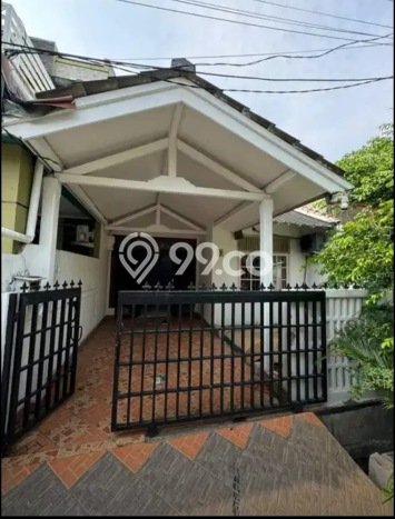 For Sale Hunian Rumah Terawat 3 KT di Bintaro, Tangerang Selatan For Sale Hunian Rumah Terawat 3 KT di Bintaro, Tangerang Selatan