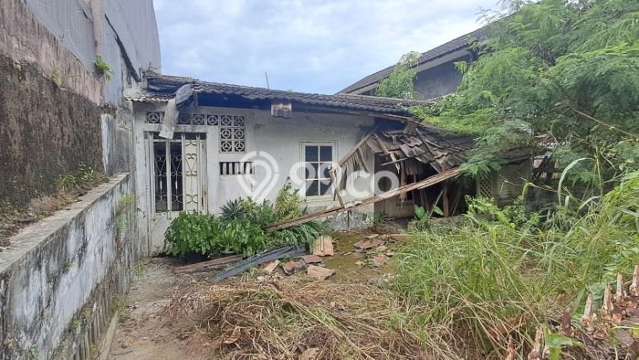 Jual Rumah Strategis Bagus Punya 2 KT di Ciputat Tangerang Selatan SHM Jual Rumah Strategis Bagus Punya 2 KT di Ciputat Tangerang Selatan SHM