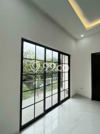 Rumah Luxury Modern Siap Huni di Bintaro Tangerang Selatan Rumah Luxury Modern Siap Huni di Bintaro Tangerang Selatan