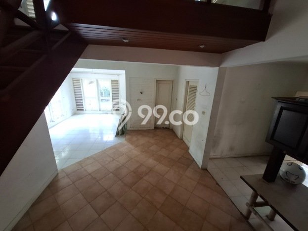 Rumah Eksklusif Dijual LT 297m2 di Cinere, Depok Rumah Eksklusif Dijual LT 297m2 di Cinere, Depok