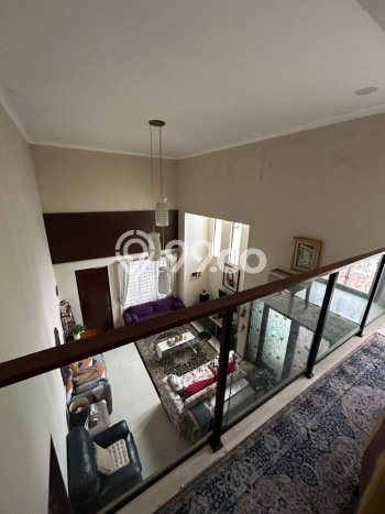 Rumah Strategis Modern Lb 200m2 di Serpong Utara, Tangerang Selatan Rumah Strategis Modern Lb 200m2 di Serpong Utara, Tangerang Selatan