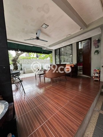 Rumah Strategis Modern Lb 200m2 di Serpong Utara, Tangerang Selatan Rumah Strategis Modern Lb 200m2 di Serpong Utara, Tangerang Selatan