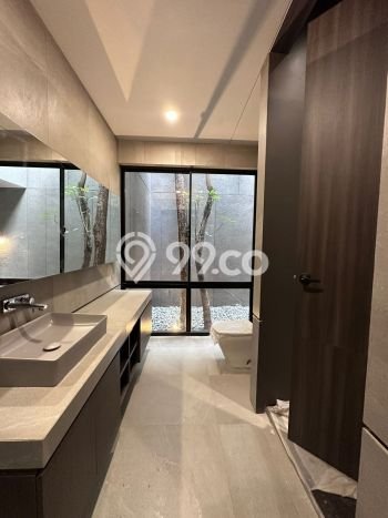 Rumah Mewah LB 520m2 Siap Huni Desain Elegan di Alam Sutera, Tangerang Rumah Mewah LB 520m2 Siap Huni Desain Elegan di Alam Sutera, Tangerang