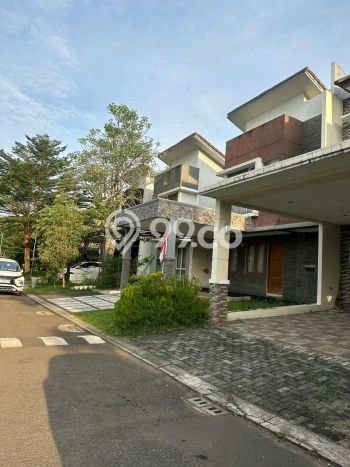 Jual Rumah Mewah Elegan Dengan View Eksklusif di BSD City, Tangerang Jual Rumah Mewah Elegan Dengan View Eksklusif di BSD City, Tangerang