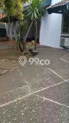 Siap Huni Rumah Mewah 5 Kamar di Kebon Jeruk Dekat ke Mana Saja Siap Huni Rumah Mewah 5 Kamar di Kebon Jeruk Dekat ke Mana Saja
