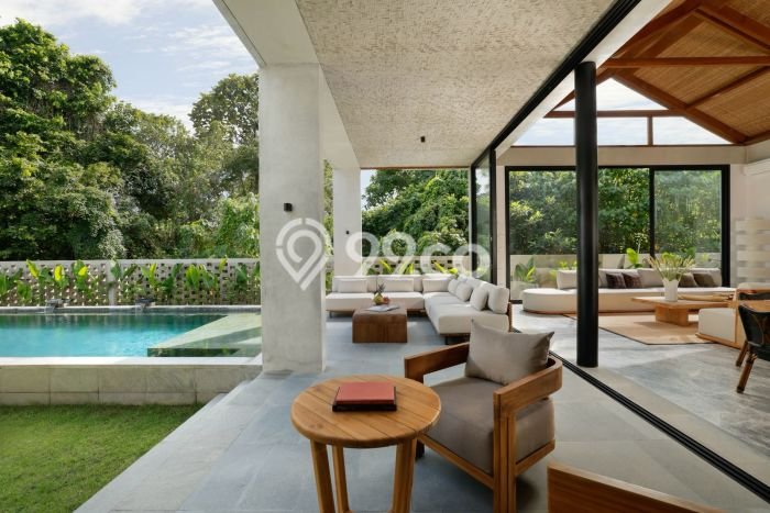 Vila Strategis Kawasan , Area 1035m2m², Lingkungan Nyaman untuk keluarga Vila Strategis Kawasan , Area 1035m2m², Lingkungan Nyaman untuk keluarga