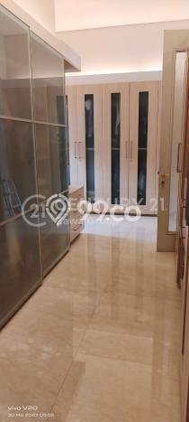 Rumah Elit LB 1000m2 Siap Pakai Desain Elegan di Pluit, Jakarta Utara Rumah Elit LB 1000m2 Siap Pakai Desain Elegan di Pluit, Jakarta Utara