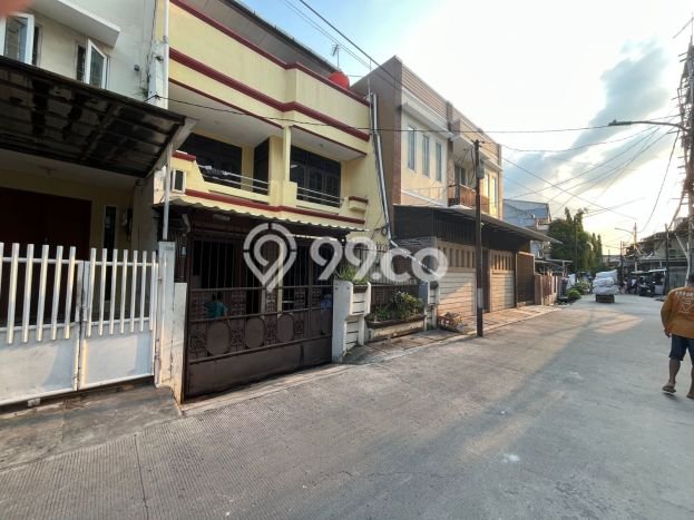 For Sale Hunian Rumah Terawat 5 KT di Jelambar, Jakarta Barat For Sale Hunian Rumah Terawat 5 KT di Jelambar, Jakarta Barat