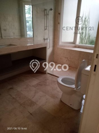 Rumah Luxury Modern Tanpa Renovasi di Srengseng Jakarta Barat Rumah Luxury Modern Tanpa Renovasi di Srengseng Jakarta Barat