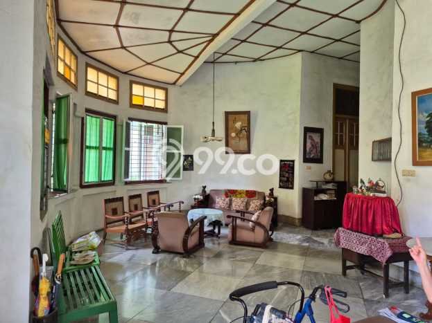 Dijual Rumah Premium dengan Fasilitas Sekitar Lengkap di Semarang Tengah, Semarang Dijual Rumah Premium dengan Fasilitas Sekitar Lengkap di Semarang Tengah, Semarang