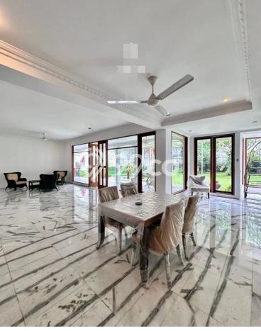 Rumah Mewah LB 600m2 Siap Pakai Desain Elegan di Kemang, Jakarta Selatan Rumah Mewah LB 600m2 Siap Pakai Desain Elegan di Kemang, Jakarta Selatan