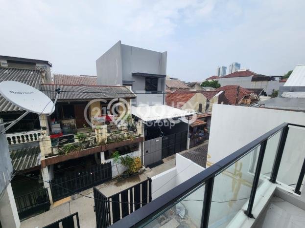For Sale Hunian Rumah Terawat 3 Kamar di Green Ville, Jakarta Barat For Sale Hunian Rumah Terawat 3 Kamar di Green Ville, Jakarta Barat