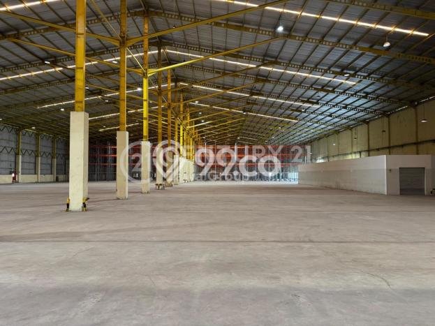 Gudang Strategis Kawasan Cikarang, Luas 10800m², Kawasan Bisnis, Lokasi Ramai Gudang Strategis Kawasan Cikarang, Luas 10800m², Kawasan Bisnis, Lokasi Ramai