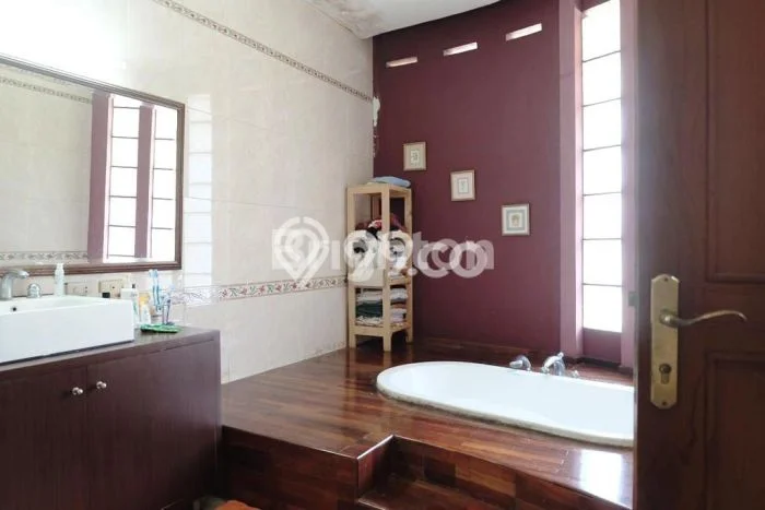 Siap Huni Hunian Elit 4 Kamar di Coblong Dekat ke Mana Pun Siap Huni Hunian Elit 4 Kamar di Coblong Dekat ke Mana Pun