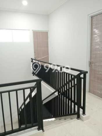 Ready to Use! Premium House LT 129m2 Desain Elegan di Kav DKI Ready to Use! Premium House LT 129m2 Desain Elegan di Kav DKI