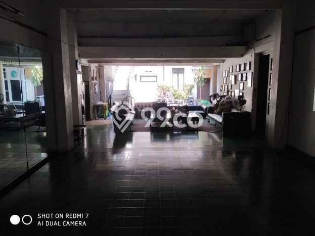 Rumah Luxury Modern Tanpa Renovasi di Supratman Bandung Rumah Luxury Modern Tanpa Renovasi di Supratman Bandung