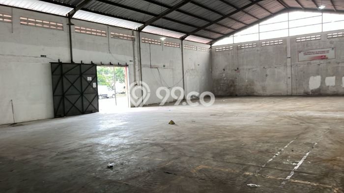Disewakan Gudang di Kawasan Ramai Soekarno Hatta Luas 600m2 Disewakan Gudang di Kawasan Ramai Soekarno Hatta Luas 600m2
