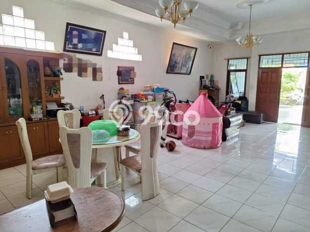 Hunian Elit LB 750m2 Siap Huni Desain Elegan di Gatot Subroto, Bandung Hunian Elit LB 750m2 Siap Huni Desain Elegan di Gatot Subroto, Bandung
