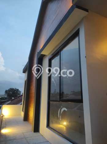 Jual Rumah Bagus Siap Huni LB 200m2 di Babakan Ciparay, Bandung Jual Rumah Bagus Siap Huni LB 200m2 di Babakan Ciparay, Bandung
