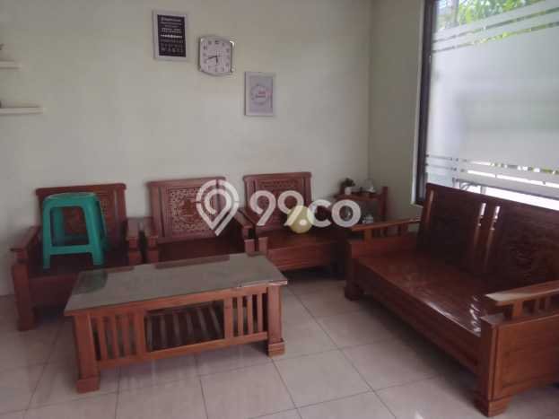 Disewakan! Rumah 3 Kamar Tidur &
1 Kamar Mandi di Buah Batu, Bandung Disewakan! Rumah 3 Kamar Tidur &
1 Kamar Mandi di Buah Batu, Bandung