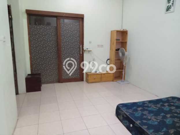 Disewakan! Rumah 3 Kamar Tidur &
1 Kamar Mandi di Buah Batu, Bandung Disewakan! Rumah 3 Kamar Tidur &
1 Kamar Mandi di Buah Batu, Bandung